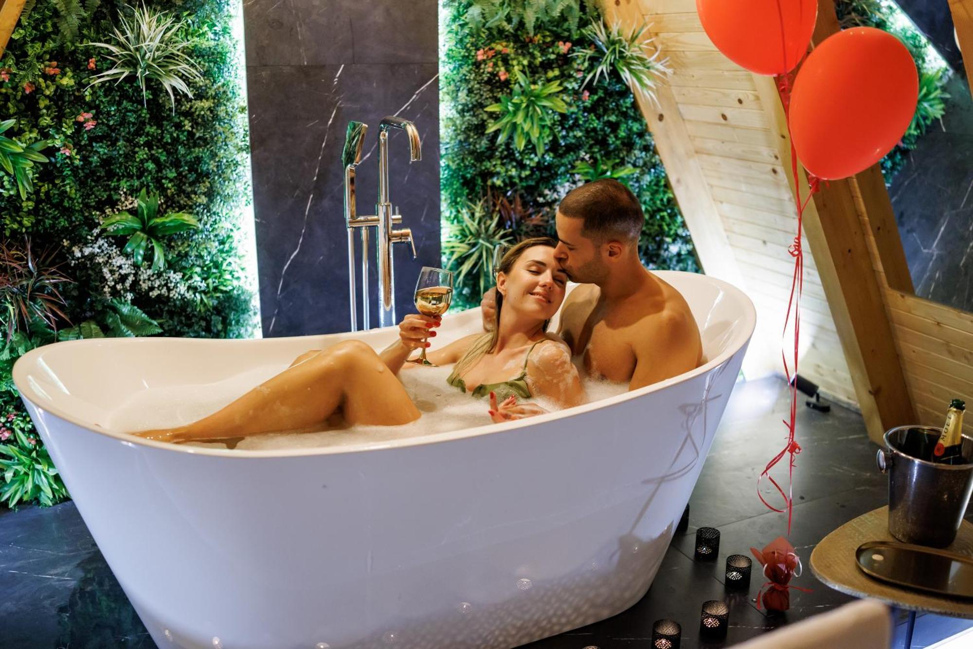 Villa Luxurious For Couples With Hot Tub View Aleksinac