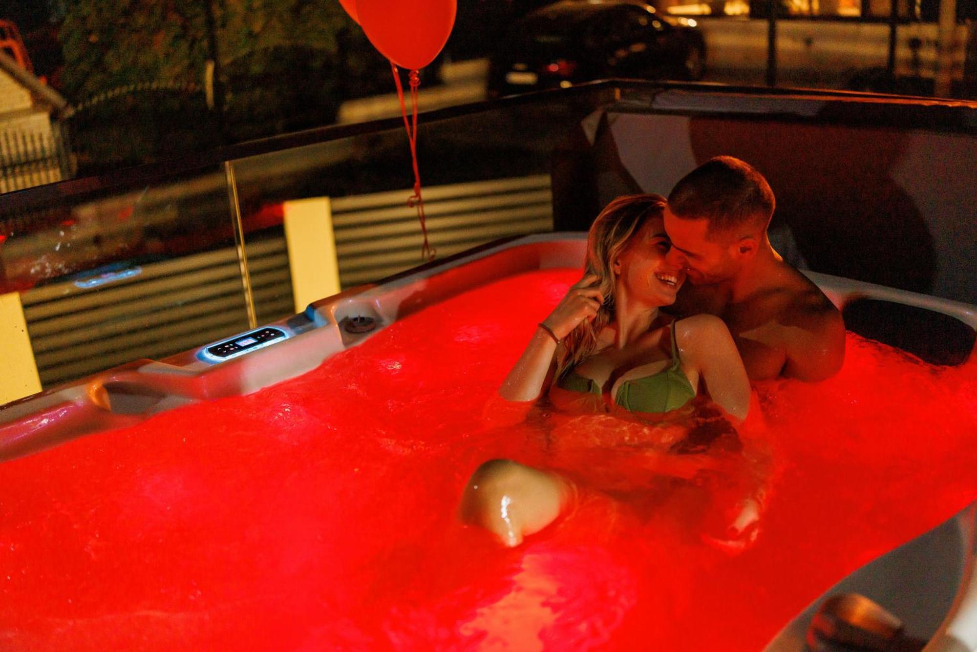 Luxurious For Couples With Hot Tub View Villa Aleksinac